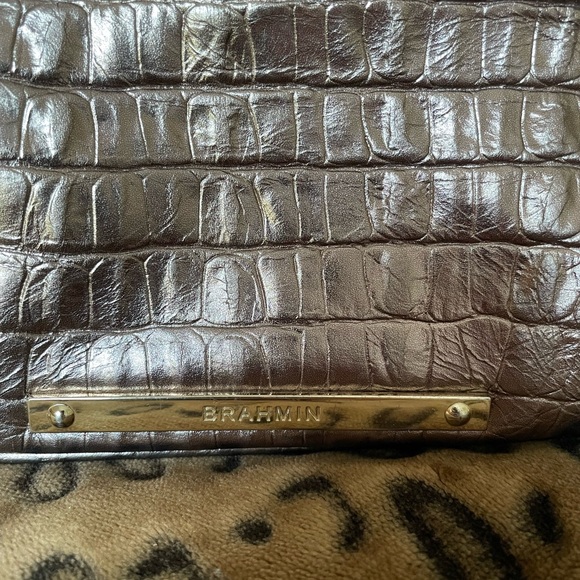 BRAHMIN BAG. GREAT CONDITION. Gold. Received many compliments on bag. - Picture 7 of 8